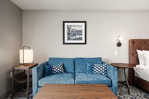 Four Points by Sheraton Kelowna Airport