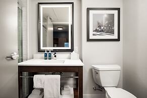 Four Points by Sheraton Kelowna Airport