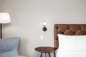 Four Points by Sheraton Kelowna Airport