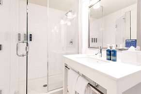 Four Points by Sheraton Kelowna Airport