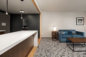 Four Points by Sheraton Kelowna Airport