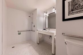 Four Points by Sheraton Kelowna Airport