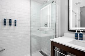 Four Points by Sheraton Kelowna Airport