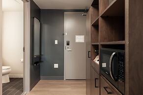 Four Points by Sheraton Kelowna Airport