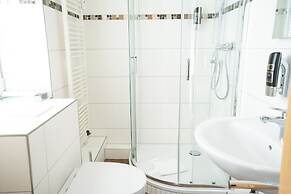 Café & Hotel am Holzhafen