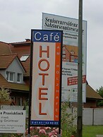 Café & Hotel am Holzhafen