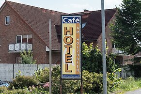 Café & Hotel am Holzhafen