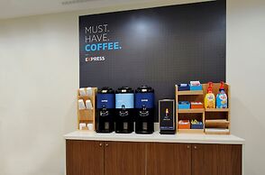 Holiday Inn Express Hotel & Suites Belgrade by IHG