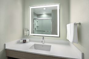 Holiday Inn Express Hotel & Suites Belgrade by IHG