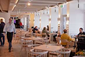 Nightcap at Hotel Victor