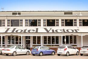 Nightcap at Hotel Victor