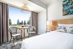 Nightcap at Hotel Victor