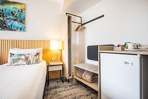 Nightcap at Hotel Victor