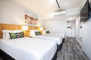 Nightcap at Hotel Victor