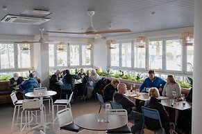 Nightcap at Hotel Victor