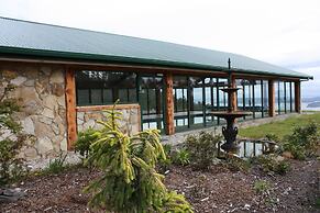 Woodbridge Hill Hideaway