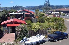 Moanarua Beach Cottage