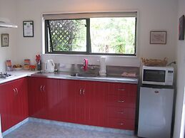 Moanarua Beach Cottage