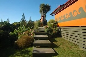 Moanarua Beach Cottage