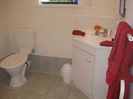 Moanarua Beach Cottage