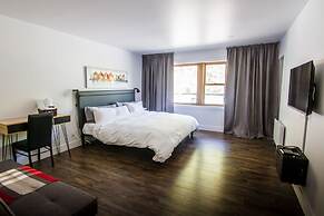 Comme Chez Soi Restaurant & Auberge