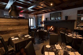 Comme Chez Soi Restaurant & Auberge