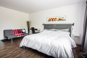 Comme Chez Soi Restaurant & Auberge