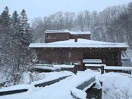 Niseko Konbu Onsen Tsuruga Besso Moku No Sho