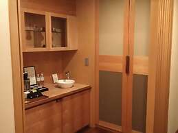 Niseko Konbu Onsen Tsuruga Besso Moku No Sho