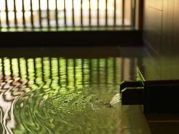 Niseko Konbu Onsen Tsuruga Besso Moku No Sho