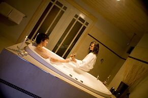 Ellensbrook Cottages