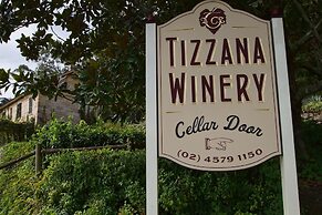 Tizzana Winery Bed & Breakfast