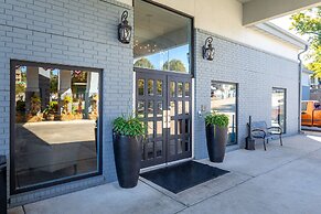 THE BRANSINN Entertainment District