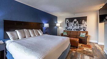 THE BRANSINN Entertainment District