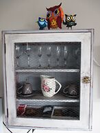 Fat Owl Motel, Bar & Eatery