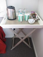 Fat Owl Motel, Bar & Eatery