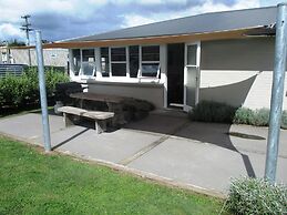 Fat Owl Motel, Bar & Eatery