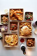 Riverfront Motel & Villas