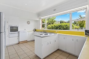 Riverfront Motel & Villas