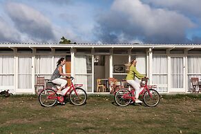 Riverfront Motel & Villas