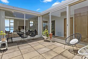 Riverfront Motel & Villas