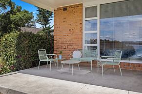 Riverfront Motel & Villas