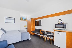 Riverfront Motel & Restaurant