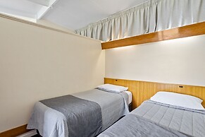 Riverfront Motel & Villas