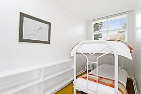 Riverfront Motel & Villas