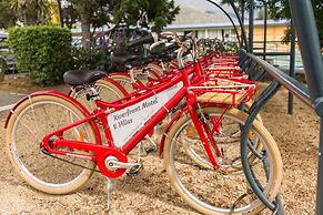 Riverfront Motel & Villas