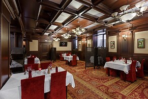Club Hotel Korona