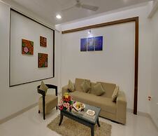 Marigold- Newly Renovated Hotel