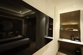 Marigold- Newly Renovated Hotel