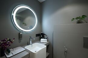 Marigold- Newly Renovated Hotel